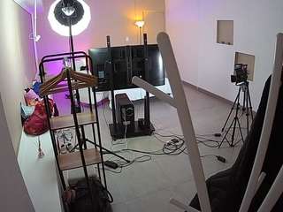 Este modelo está en vivo ahora. voyeurcam-jb-room-1
