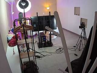 यह मॉडल अभी लाइव है. voyeurcam-jb-room-1