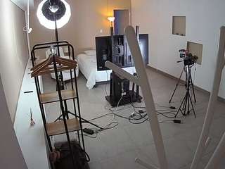 Ця модель зараз онлайн. voyeurcam-jb-room-1