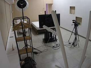 هذا النموذج مباشر الآن. voyeurcam-jb-room-1