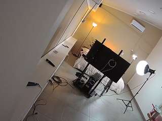voyeurcam-jb-room-1