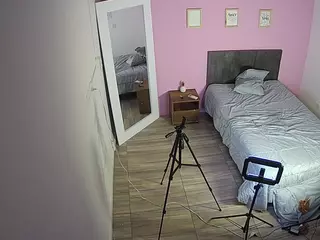 voyeurcam-jb-room-1's Live Sex Cam Show