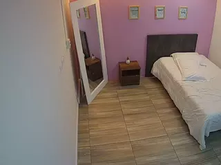 voyeurcam-jb-room-1's Live Sex Cam Show