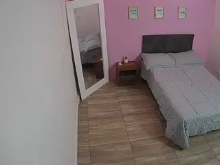 voyeurcam-jb-room-1's Live Sex Cam Show