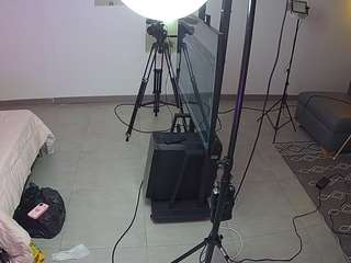 voyeurcam-jb-room-2 live cam profile