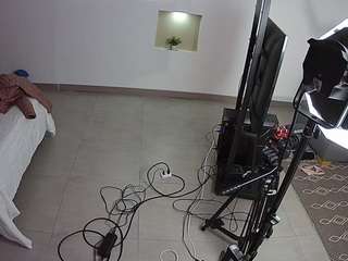 voyeurcam-jb-room-2 live cam profile