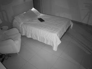 voyeurcam-jb-room-2