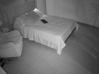 voyeurcam-jb-room-2