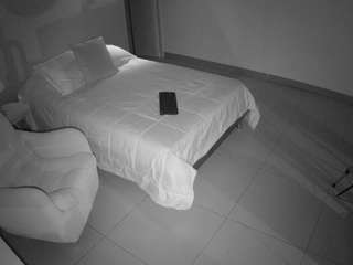 voyeurcam-jb-room-2