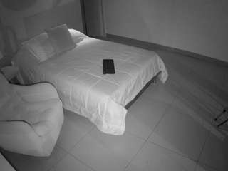 voyeurcam-jb-room-2