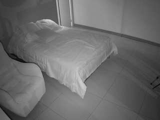 voyeurcam-jb-room-2 webcam