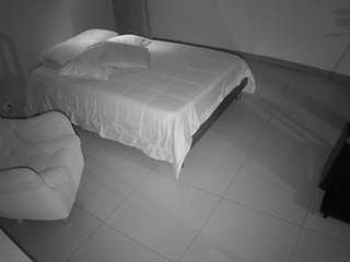 Эта модель сейчас онлайн. voyeurcam-jb-room-2