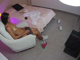 voyeurcam-jb-room-2