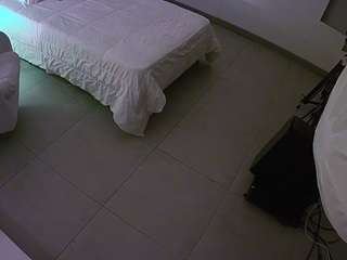 voyeurcam-jb-room-2