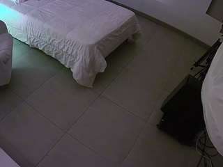 voyeurcam-jb-room-2