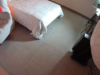 voyeurcam-jb-room-2