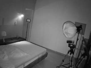 voyeurcam-jb-room-2
