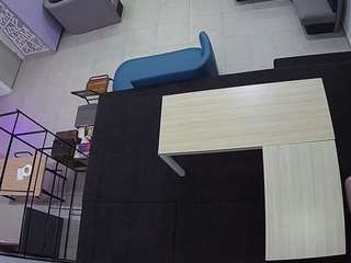 Ten model jest teraz na żywo. voyeurcam-jb-room-3