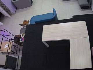 Model ini sedang live sekarang. voyeurcam-jb-room-3