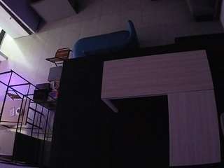 Este modelo está en vivo ahora. voyeurcam-jb-room-3