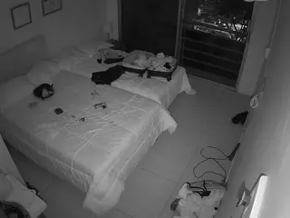 voyeurcam-jb-room-3's Live Sex Cam Show