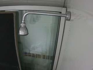 Voyeurcam-jb-shower-1