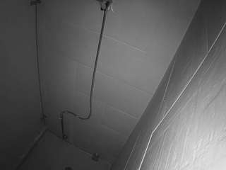 voyeurcam-jb-shower-1 Flashing live webcam