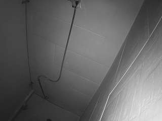 voyeurcam-jb-shower-1