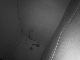 voyeurcam-jb-shower-1