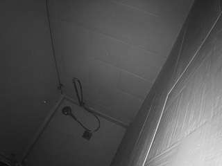 voyeurcam-jb-shower-1