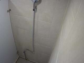 voyeurcam-jb-shower-1 webcam model