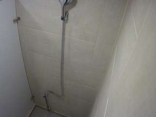 Acest model este live acum. voyeurcam-jb-shower-1