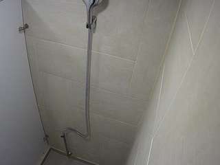 यह मॉडल अभी लाइव है. voyeurcam-jb-shower-1