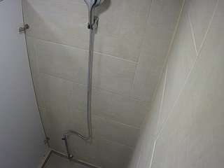 यह मॉडल अभी लाइव है. voyeurcam-jb-shower-1