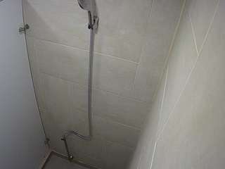 โมเดลนี้กำลังถ่ายทอดสดอยู่. voyeurcam-jb-shower-1
