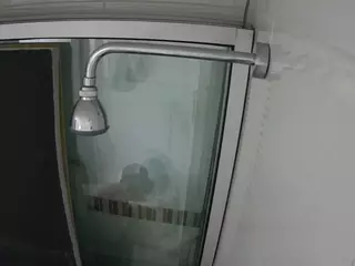 voyeurcam-jb-shower-1's Live Sex Cam Show