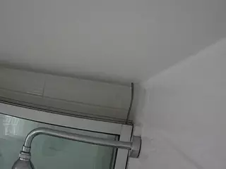 voyeurcam jb shower 1's Live Sex Cam Show