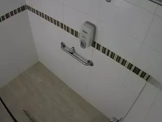 voyeurcam-jb-shower-10's Live Sex Cam Show