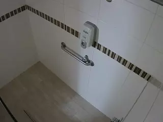 voyeurcam-jb-shower-10's Live Sex Cam Show