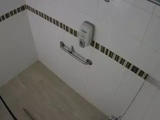 voyeurcam-jb-shower-10's Live Sex Cam Show