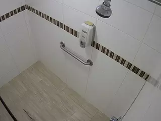 voyeurcam-jb-shower-10's Live Sex Cam Show