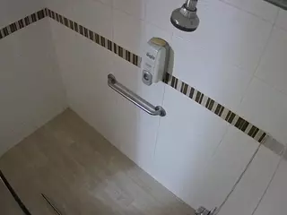 voyeurcam-jb-shower-10's Live Sex Cam Show