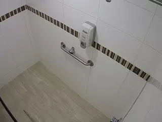 voyeurcam-jb-shower-10's Live Sex Cam Show