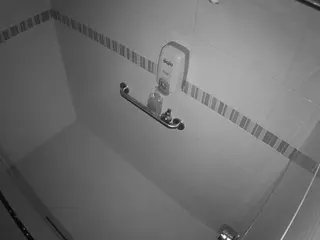 voyeurcam-jb-shower-10's Live Sex Cam Show