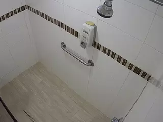 voyeurcam-jb-shower-10's Live Sex Cam Show