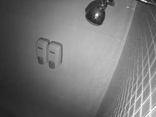 Voyeurcam-jb-shower-11