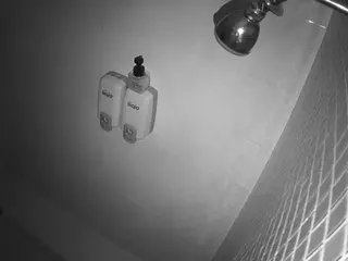 voyeurcam-jb-shower-11's Live Sex Cam Show