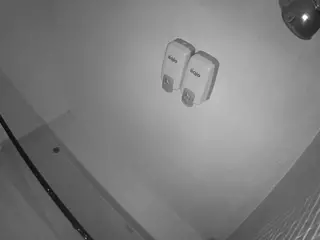 voyeurcam-jb-shower-11's Live Sex Cam Show