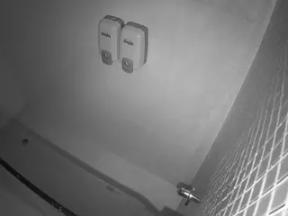 voyeurcam-jb-shower-11's Live Sex Cam Show