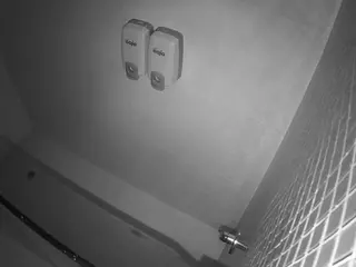 voyeurcam-jb-shower-11's Live Sex Cam Show